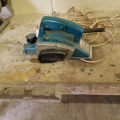 Makita 220 volt electric planer