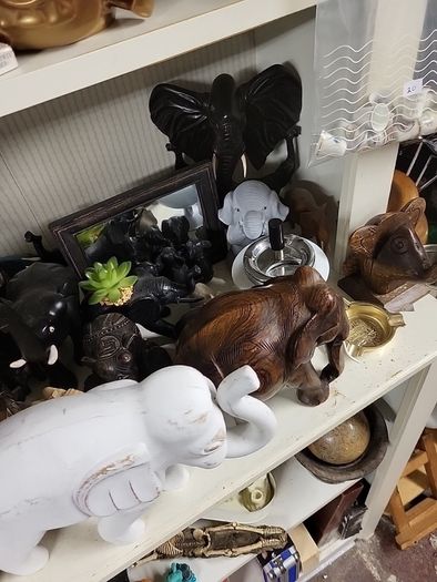 Elephant ornaments x3