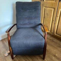 reclining armchair