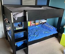 Bunk beds with 1 mattress