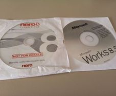Microsoft Works 8.5 & Nero essentials 8 - CDs