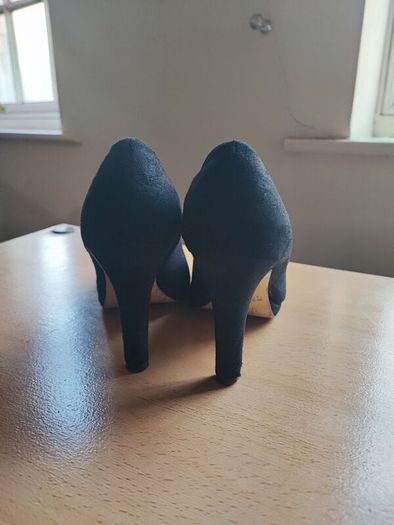 Estrada elegant/business shoes with heels