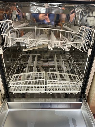 Whirlpool Dishwasher