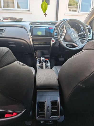 Honda Grace 2015