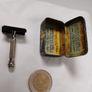 Vintage mini razor Image 3