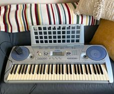 Yamaha PSR 275 Keyboard