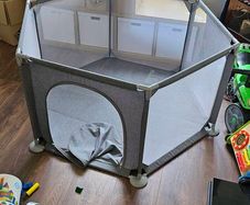 Babylo Safe & Secure Hexagonal Playpen (Grey)  Great Condition