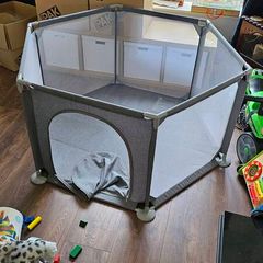 Babylo Safe & Secure Hexagonal Playpen (Grey)  Great Condition