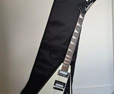 Jackson JS32T Rhoads