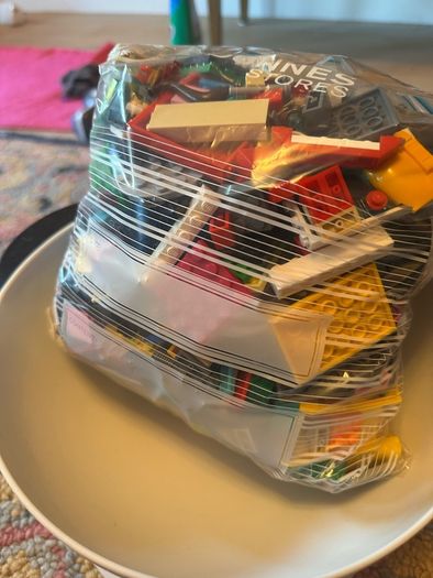 1kg mixed Lego bag / all authentic Lego