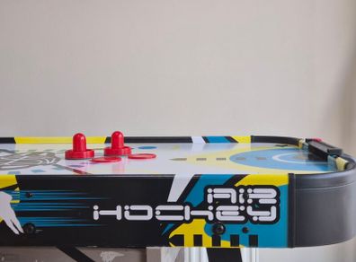 air hockey