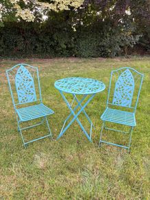 Teal metal garden set (new)