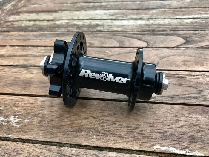 DMR Revolver Front Hub