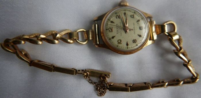 Vintage Tanis 17 Jewel Mechanical Watch - Womens Swiss - Gold Plated Watch (the watch works well and keeps time)