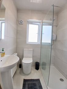 "Pris April White" Bathroom Wall Tiles - 6.6 sq meters