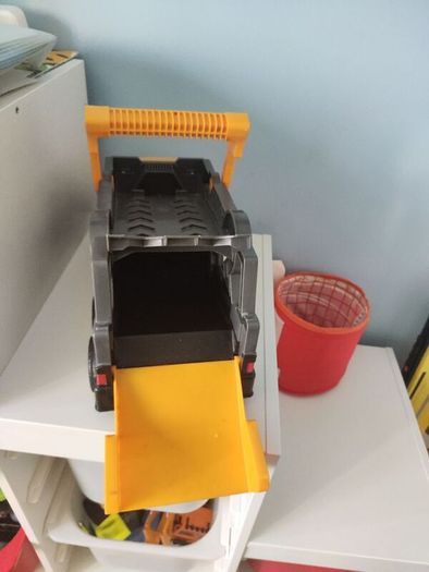Toy car transporter