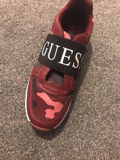 guess runners size 4.5
