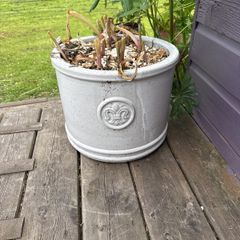 Ceramic pot