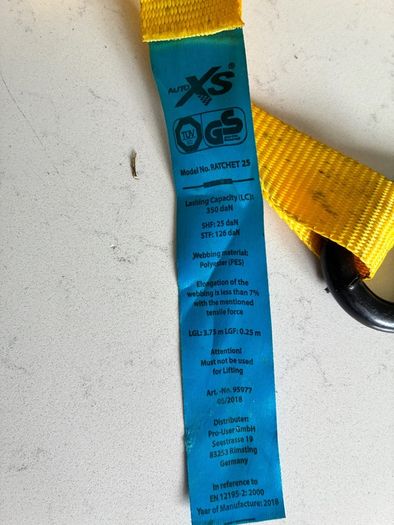 2 x Heavy Duty Ratchet Straps (loading capacity in pic)