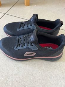 women sport shoes