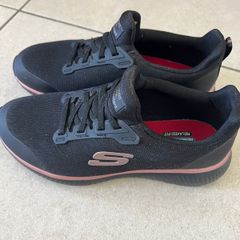 women sport shoes