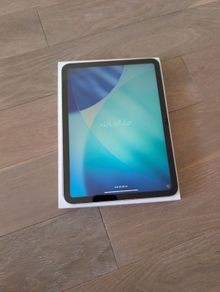 iPad a16 Silver 128gb