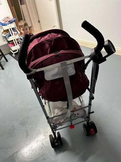 Maclaren triumph light weigh stroller