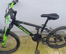 B'TWIN RacingBoy 500 Kids Mountain Bike (20") + Helmet Included!