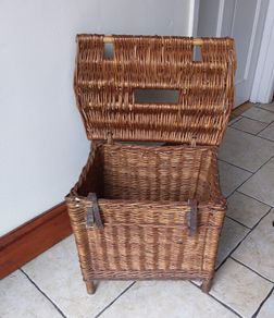 Vintage Wicker Storage Basket/Box