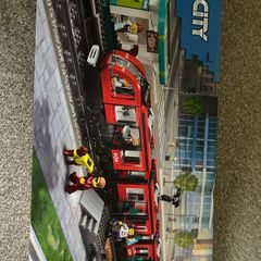 LEGO City Downtown Train 60423 brand new