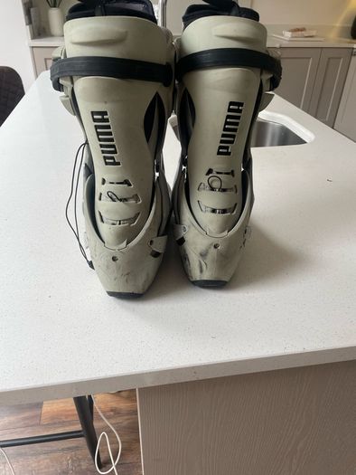 Road racing boots