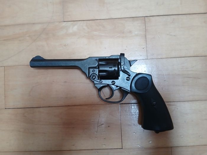 DENIX Webley revolver