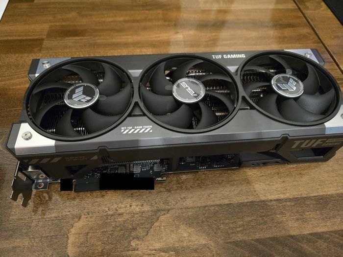 ASUS TUF Gaming GeForce RTX 5090 OC 32GB GDDR7 Refurbished, Like New