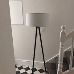 Mabia Tripod Floor Lamp. Grey/Black. Excellent Condition. Bulb Included