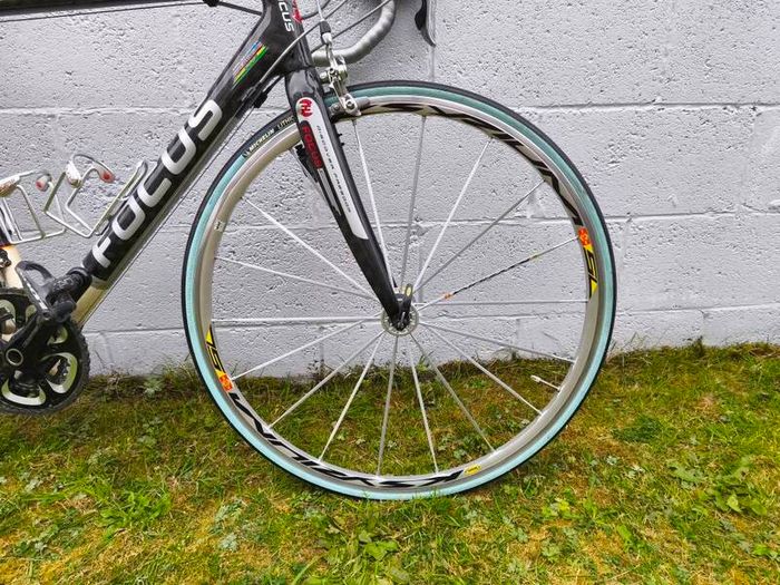 Focus Full Carbon Ultegra Mavic Ksyrium Wheels