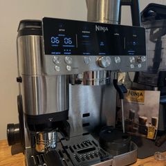 Ninja Luxe cafe Premier Espresso machine.