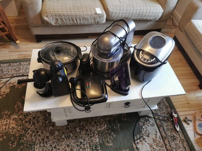 Kitchen Appliance Clearance Lot