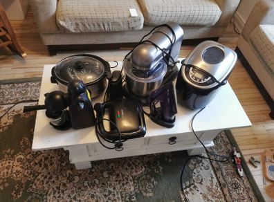 Kitchen Appliance Clearance Lot