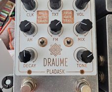 Pladask Draume guitar pedal