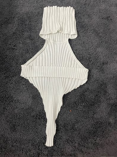Small White backless top