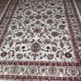 This is a Tabriz brand rug, specifically the Bergama design in ivory. 330x220 cm Image 9