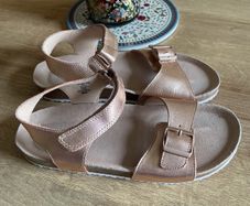 Brand new never worn next rise gold sandals Uk 3