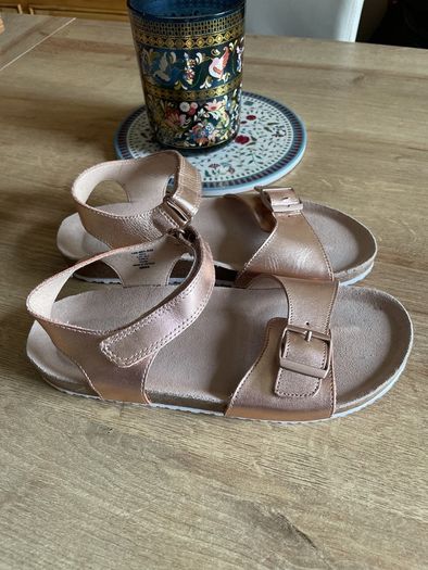Brand new never worn next rise gold sandals Uk 3