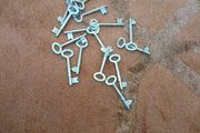 internal door keys