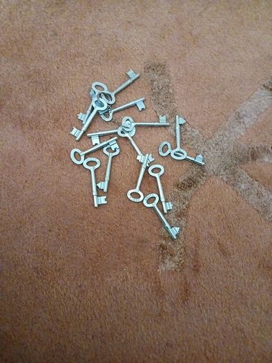 internal door keys