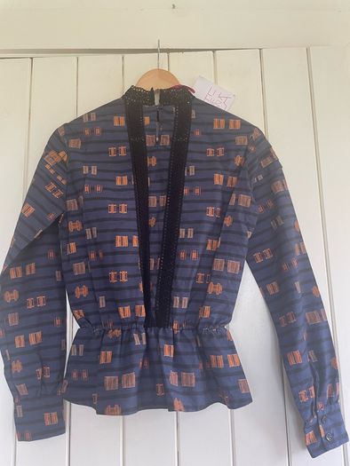 blouse