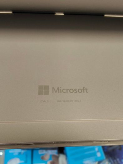 Microsoft Surface Pro 3 12inch i5-4300U 8GB RAM 256GB SSD Windows 10 Pro Touch (Without Keyboard)