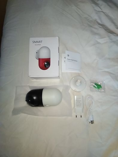 Wireless Pan/Tilt Camera with LED Light