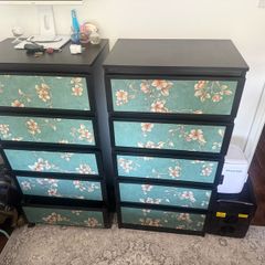 set of Two Chest of drawers