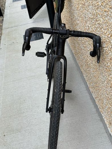 Light carbon custom gravel bike for sale size m
